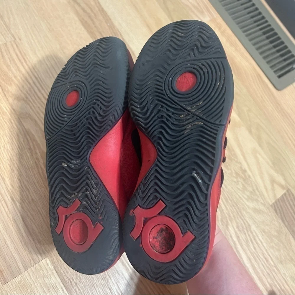 Nike KD Trey 5 V Gym Red Sneakers Sz 6Y Kids Youth Shoes